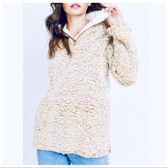 Beautiful Soft Oatmeal Sherpa Zip Pull over - Picture 5 of 6